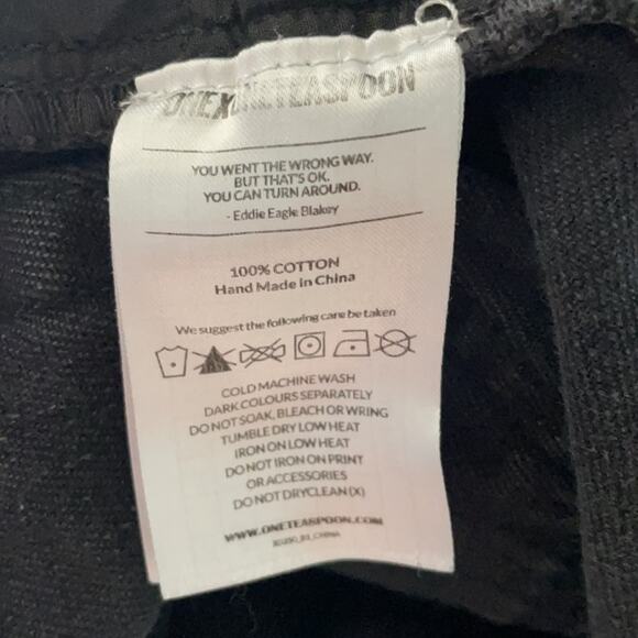 One Teaspoon Junk Yard Mini Skirt Low Waist Cut Off Hem Black Denim Size 26 - Picture 8 of 9